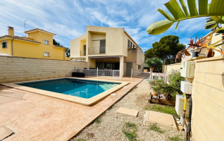 11 Carrer del Verderol, Puig de Ros, Llucmajor, 3 Schlafzimmer Schlafzimmer, ,2 BadezimmerBadezimmer,Doppelhaushälfte,Zu verkaufen,Carrer del Verderol,1042