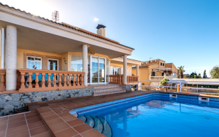 20 Carrer del Cigne, Badia Blava, Llucmajor, 5 Schlafzimmer Schlafzimmer, ,3 BadezimmerBadezimmer,Finca / Villa,Zu verkaufen,Carrer del Cigne,1068